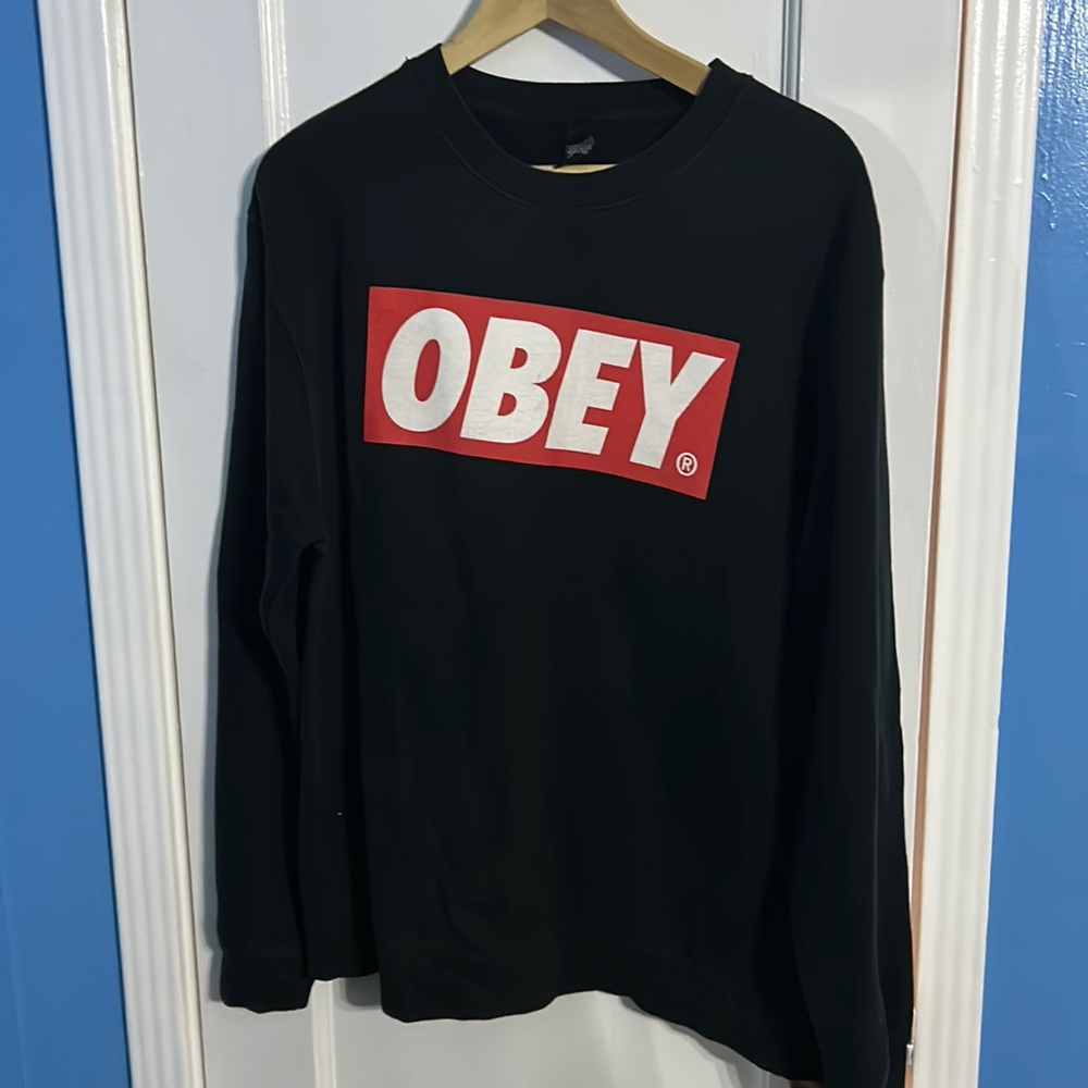 Obey crewneck